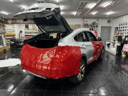 BMW F26 X4 강렬한 레드 랩핑으로 스포츠성이 짙어지다. [전체랩핑, 루프스킨, 포인트 랩핑] 대전 카드레스스킨 / 대전 중구 산성동