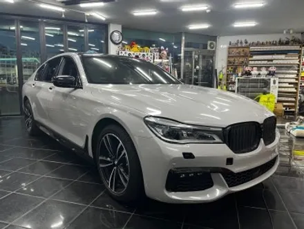 BMW 740d G12 택랩 슬레이트 그레이 (SLATE GREY) 고광택 필름 전체 랩핑 시공 대전 카드레스스킨 / 대전 중구 산성동