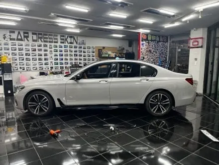 BMW 740d G12 택랩 슬레이트 그레이 (SLATE GREY) 고광택 필름 전체 랩핑 시공 대전 카드레스스킨 / 대전 중구 산성동