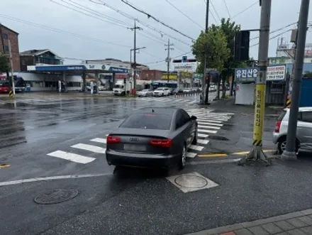 아우디 A6 사고 수리 후 전체 랩핑까지! 다크 그레이 전체 시공 대전 카드레스스킨 / 대전 중구 산성동