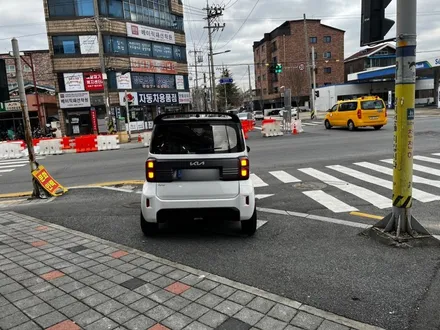 2024 기아 레이 투톤 랩핑 작업 시공 대전 카드레스스킨 / 대전 중구 산성동