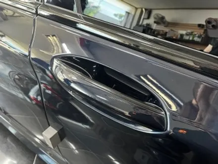 BMW 7시리즈 G바디 크롬죽이기 시공 대전 카드레스스킨 / 대전 중구 산성동