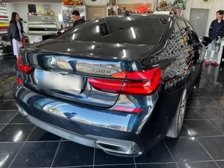 BMW 7시리즈 G바디 크롬죽이기 시공 대전 카드레스스킨 / 대전 중구 산성동