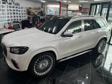 벤츠 gls 600 마이바흐 고광택 듀오톤 시공 대전 카드레스스킨 / 대전 중구 산성동
