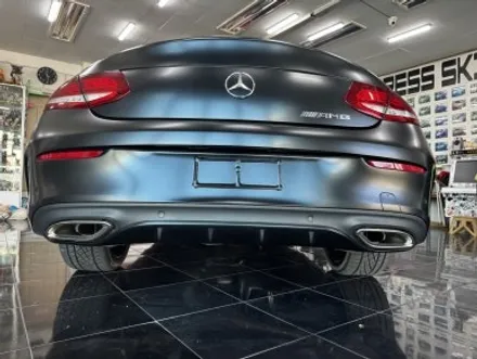 밴츠 c63 amg 쿠페 [3m 사틴 블랙] 전체 시공 대전 카드레스스킨 / 대전 중구