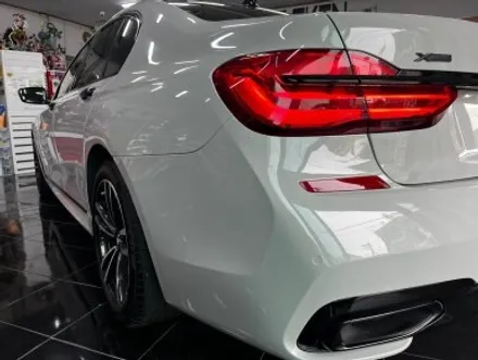 BMW 740d G12 택랩 슬레이트 그레이 (SLATE GREY) 고광택 필름 전체 랩핑 시공 대전 카드레스스킨 / 대전 중구 산성동