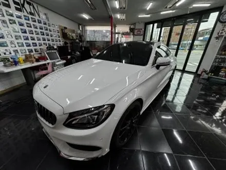 밴츠 c63 amg 쿠페 [3m 사틴 블랙] 전체 시공 대전 카드레스스킨 / 대전 중구