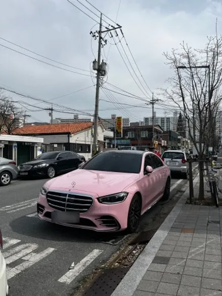 벤츠 S450d 택랩 고광택 밀레니얼 핑크(millennial pink) 전체 랩핑 대전 카드레스스킨 / 대전 중구 산성동
