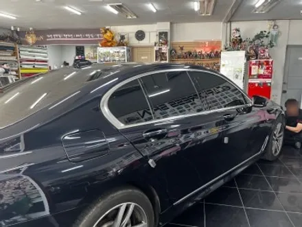 BMW 7시리즈 G바디 크롬죽이기 시공 대전 카드레스스킨 / 대전 중구 산성동