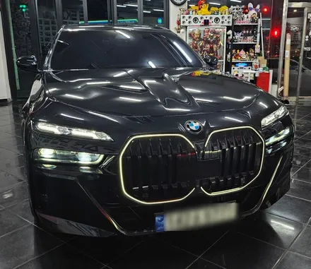 2024년형 BMW 740Li 크롬 죽이기 랩핑 작업 대전 카드레스스킨 / 대전 중구 산성동