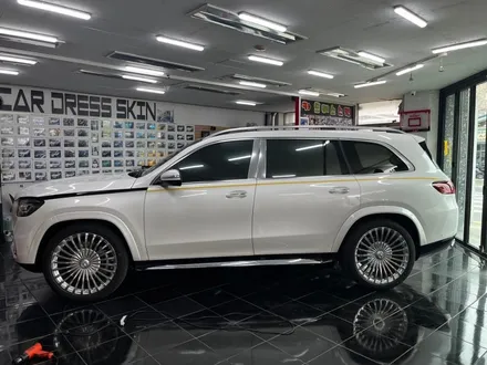 벤츠 gls 600 마이바흐 고광택 듀오톤 시공 대전 카드레스스킨 / 대전 중구 산성동