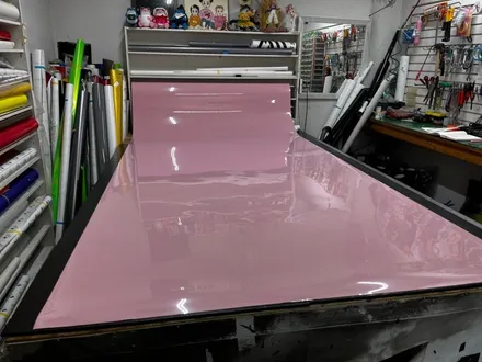 벤츠 S450d 택랩 고광택 밀레니얼 핑크(millennial pink) 전체 랩핑 대전 카드레스스킨 / 대전 중구 산성동