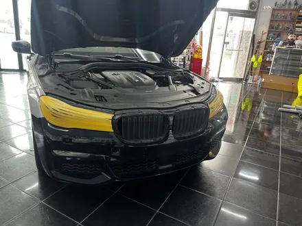 BMW 740d G12 택랩 슬레이트 그레이 (SLATE GREY) 고광택 필름 전체 랩핑 시공 대전 카드레스스킨 / 대전 중구 산성동