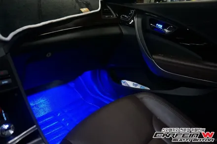 [그랜져HG] 풋등, 컵홀더, 도어캐치 모두 블루로 통일하고나니 실내 LED튜닝 끝났네! - 김포 카페인W / 대구시 수성구