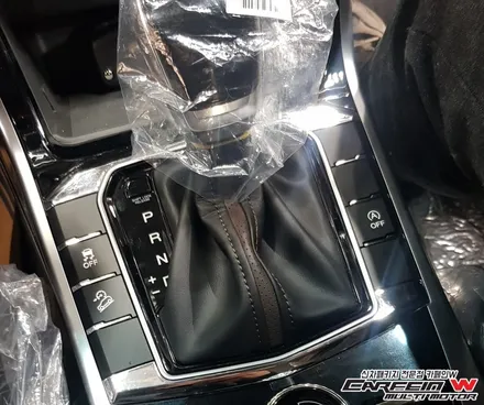 뷰티풀코란도 썬팅추천, 엠블럼교체(신차패키지 전문 카페인W) / 대구시 수성구