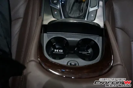 [그랜져HG] 풋등, 컵홀더, 도어캐치 모두 블루로 통일하고나니 실내 LED튜닝 끝났네! - 김포 카페인W / 대구시 수성구