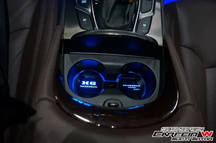 [그랜져HG] 풋등, 컵홀더, 도어캐치 모두 블루로 통일하고나니 실내 LED튜닝 끝났네! - 김포 카페인W / 대구시 수성구