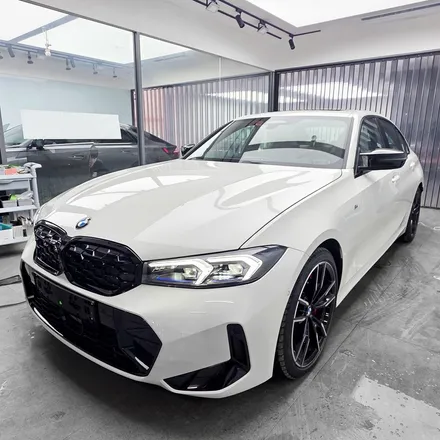 화이트 차량과 어울리는 반사 썬팅 글라스틴트 레이니블루 - BMW M340i LCi2 / 구리 토평동