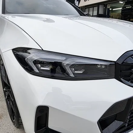 화이트 차량과 어울리는 반사 썬팅 글라스틴트 레이니블루 - BMW M340i LCi2 / 구리 토평동
