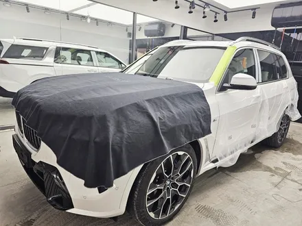 이보다 더 예쁠 수 없다! BMW X7 MSP 화이트 송파 썬팅 \'글라스틴트 레이니블루\' + 본넷 PPF 원큐에 시공 - 하이코어 카핏 / 구리 토평동