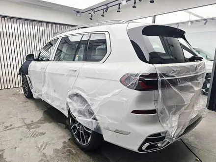 이보다 더 예쁠 수 없다! BMW X7 MSP 화이트 송파 썬팅 \'글라스틴트 레이니블루\' + 본넷 PPF 원큐에 시공 - 하이코어 카핏 / 구리 토평동