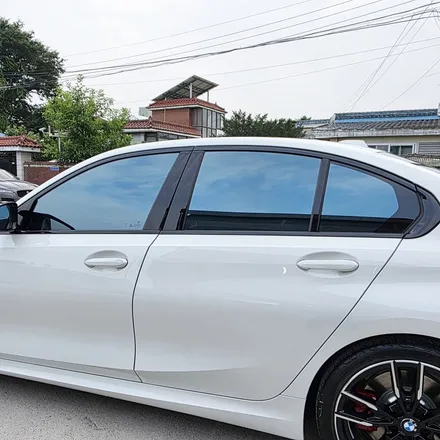 화이트 차량과 어울리는 반사 썬팅 글라스틴트 레이니블루 - BMW M340i LCi2 / 구리 토평동