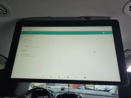 오산 평택 가성비있는 천정모니터 XM2200 EV10 [ 22인치 대형 모니터 ] 트레버스 차량 장착 / 평택시 진위면