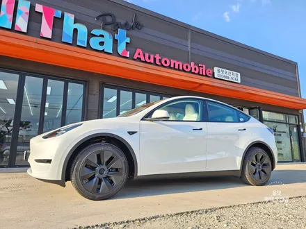 오산 평택 테슬라 모델 Y 썬팅 (썬루프 포함) + 블랙박스 / 아이나비 + JB 테슬라 모듈 + 모니터 회전 브라켓 / 평택시 진위면
