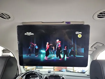 오산 평택 가성비있는 천정모니터 XM2200 EV10 [ 22인치 대형 모니터 ] 트레버스 차량 장착 / 평택시 진위면