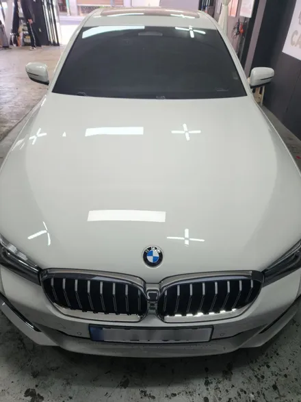 BMW 520I 알파인 화이트 PPF 프론트 패키지로 신차 컨디션 유지 ! / 서울 성북구 삼선동4가
