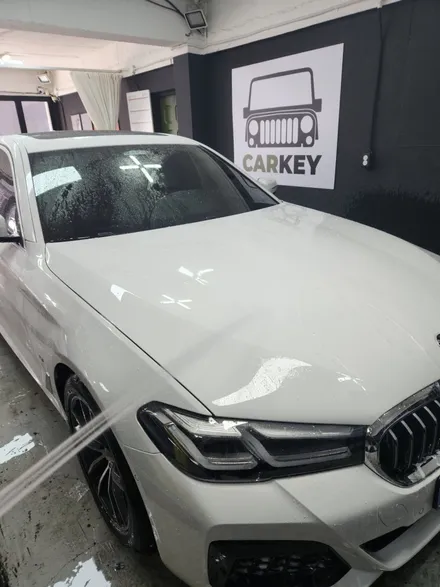 BMW 520I 알파인 화이트 PPF 프론트 패키지로 신차 컨디션 유지 ! / 서울 성북구 삼선동4가