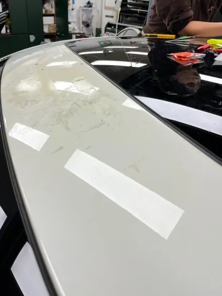 온산 BMW 5 시리즈 루프랩핑 재시공  | 💡 BMW 루프 랩핑 2년 후 상태는? 변색된 필름 교체로 다시 말끔하게 깔끔하게 새차로! / 울산광역시 울주군