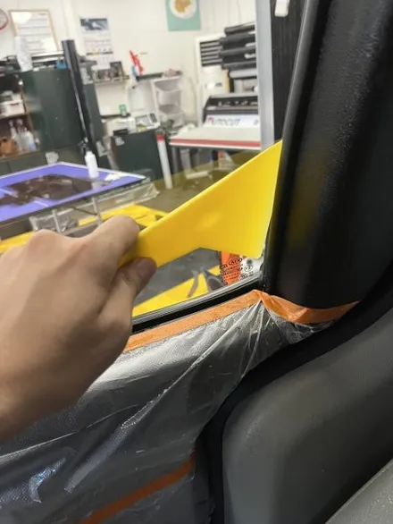 덕신 그랜드 카니발 전체 썬팅 재시공 | 솔라가드 차콜 전체 13% | 🚙 보라색 변색 해결, 차콜 13%로 프라이버시까지 / 울산광역시 울주군