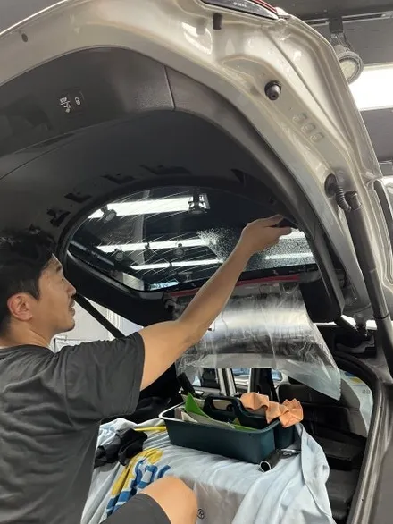 온양 벤츠 GLC 반사썬팅 재시공 & 썬루프 시공 | 🚗 비반사에서 반사로, 벤츠 GLC 반사썬팅으로 완성된 프리미엄 룩 / 울산광역시 울주군