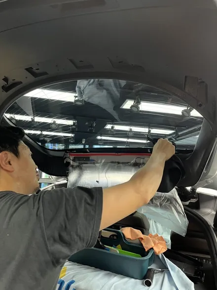 온양 벤츠 GLC 반사썬팅 재시공 & 썬루프 시공 | 🚗 비반사에서 반사로, 벤츠 GLC 반사썬팅으로 완성된 프리미엄 룩 / 울산광역시 울주군