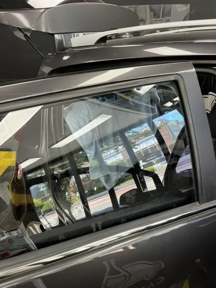 온산 스파크 썬팅 재시공 | 솔라가드 스모크 전면 35%, 측후면 15% | 🚗 보라색 변색 썬팅 교체, 솔라가드 스모크로 깔끔하게 복원 / 울산광역시 울주군