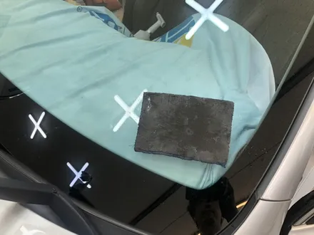 [온산썬팅] 오래된 전면썬팅 색도 보라색으로 빠지고 본드도 우글쭈글 거려 재작업 / 울산광역시 울주군
