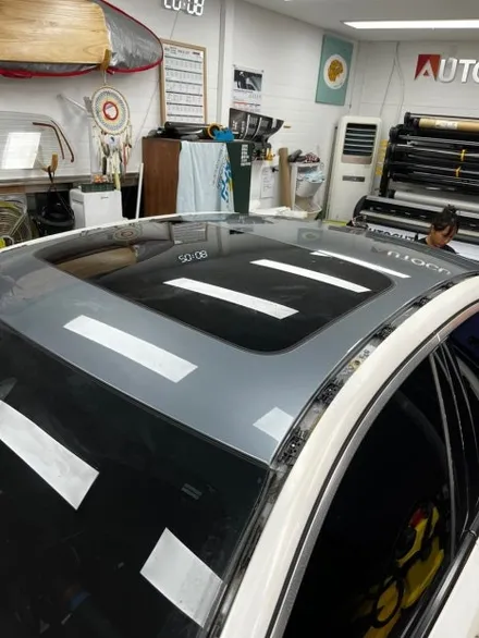 울산 랩핑 /  BMW G 바디 530e 루프스킨 기존 필름 제거 & 루프스킨 / 3m 2080 블랙 색상으로 랩핑 재시공 했어요! / 울산광역시 울주군