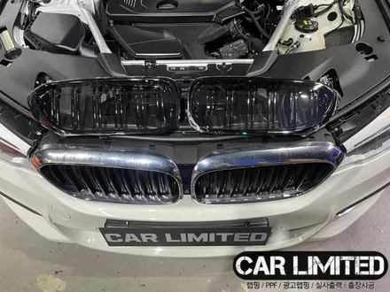 BMW 520D 유광 블랙 그릴 교환 / 인천랩핑 / 구월동랩핑 / 랩핑 / 카 리미티드[CAR LIMITED] / 인천, 부평, 부천