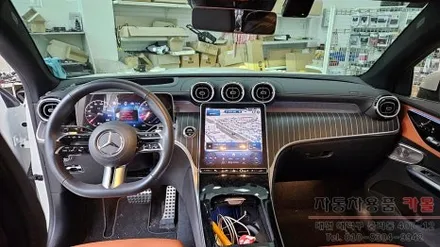 대전 2024 벤츠 GLC 300 쿠페 X254 송풍구 엠비언트와 대시보드 콘솔 사이드 가니쉬 Y존 엠비언트 시공 / 대전 대덕