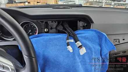 대전 2012 벤츠 C클래스 C200 W204 후기형 10.25인치 애플 카플레이와 안드로이드 오토가 되는 터치 모니터와 AHD 후방카메라 설치 / 대전 대덕