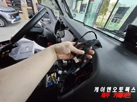 봉고3 K-로이드 12.3인치 안드로이드 올인원 네비, AHD 후방카메라 설치 그리고 썬팅 재시공 작업! / 제주시 오라삼동