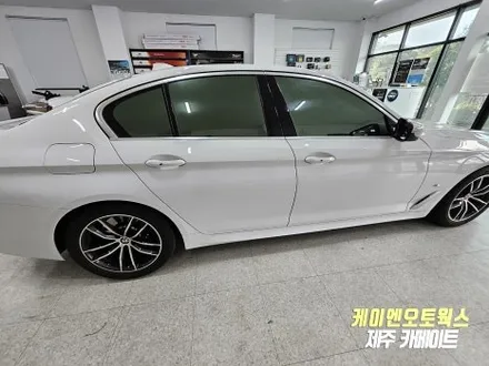 BMW 520i 썬팅 재시공 추천 제품 / 솔라가드 배럴X 열차단 프라이버시 보호에 탁월한 반사 필름 / 제주시 오라삼동