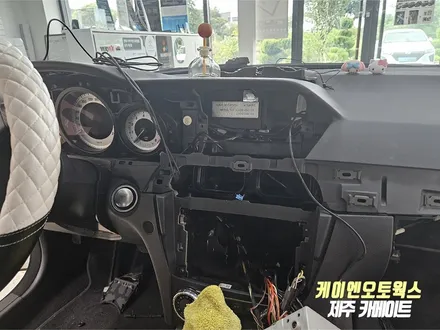 벤츠 C200  자동차 안드로이드 올인원 네비 + 어라운드뷰 설치 작업기 / 제주시 오라삼동