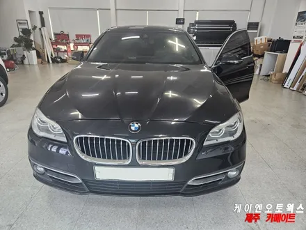 제주 BMW 5시리즈 사이드미러 유리 파손 옵틱글라스 광각 미러 교체, 끈적이는 도어 손잡이 교체 / 제주시 오라삼동