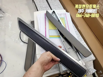 제주 QM6 순정 전동트렁크, 2열 엠비언트 무드등, 혼캡 르노룩 교체 작업 / 제주시 오라삼동