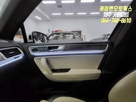 제주 폭스바겐 투아렉 비노출 엠비언트 시공, 아이나비 Z8000 블랙박스 설치 / 제주시 오라삼동