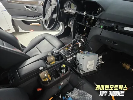 벤츠 E200 직구 안드로이드 올인원 네비게이션 DIY 실패 차량 작업 후기! / 제주시 오라삼동