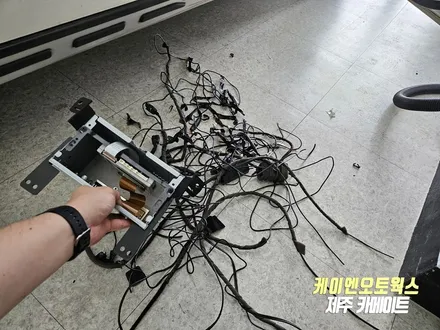 티볼리 고장난 사제 네비를 대신해 케이픽 K-로이드 안드로이드 올인원 네비 설치 / 제주시 오라삼동