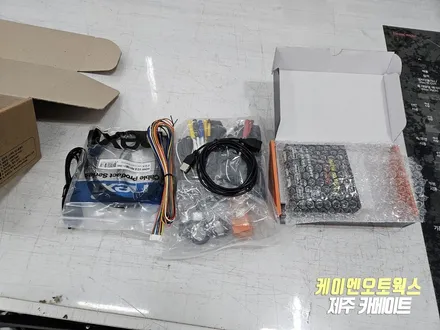 코나 스마트디스플레이 신제품 에이뷰 어라운드뷰 순정 모니터 연동 작업 / 제주시 오라삼동